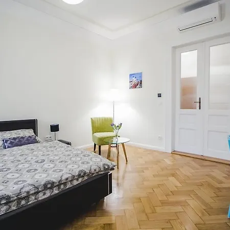 Modern In The Center *