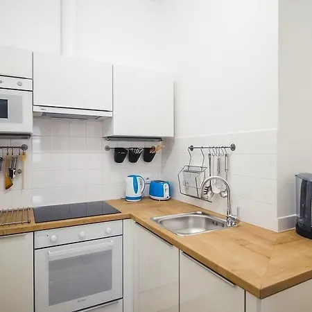 Modern In The Center Apartment *